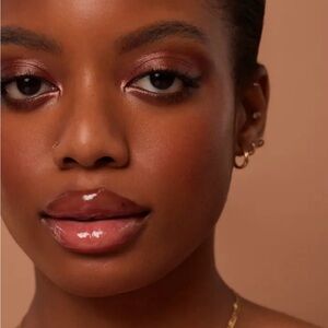 Radiant Warm Bronzer Eyeshadow Cheek Lip Color & Contour Compact - Sun Baked